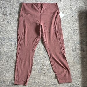 Lululemon women’s Align HR Pant 25”
Size 14
Color: spiced Chai